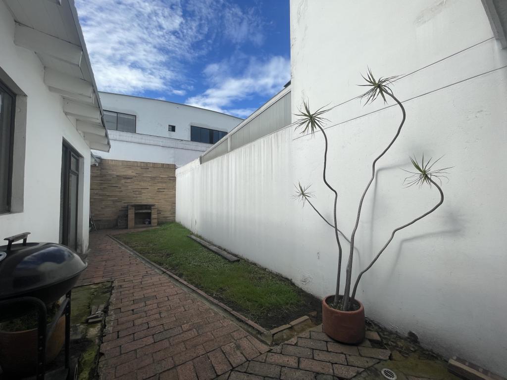 Casa de 3 alcobas en venta en Pontevedra, Bogotá, 183 m² · foto 5 de 17