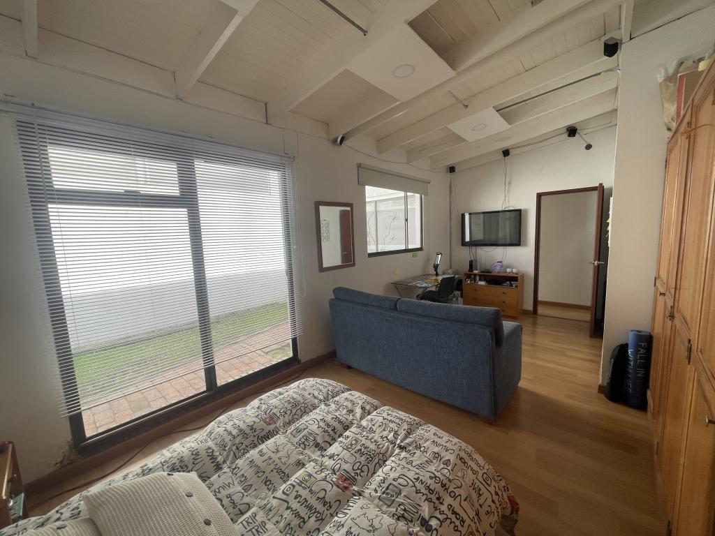 Casa de 3 alcobas en venta en Pontevedra, Bogotá, 183 m² · foto 9 de 17