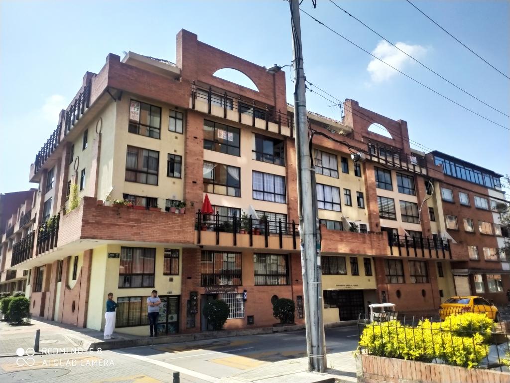 Apartamento en venta en Quinta Paredes, Bogotá · foto 2 de 3