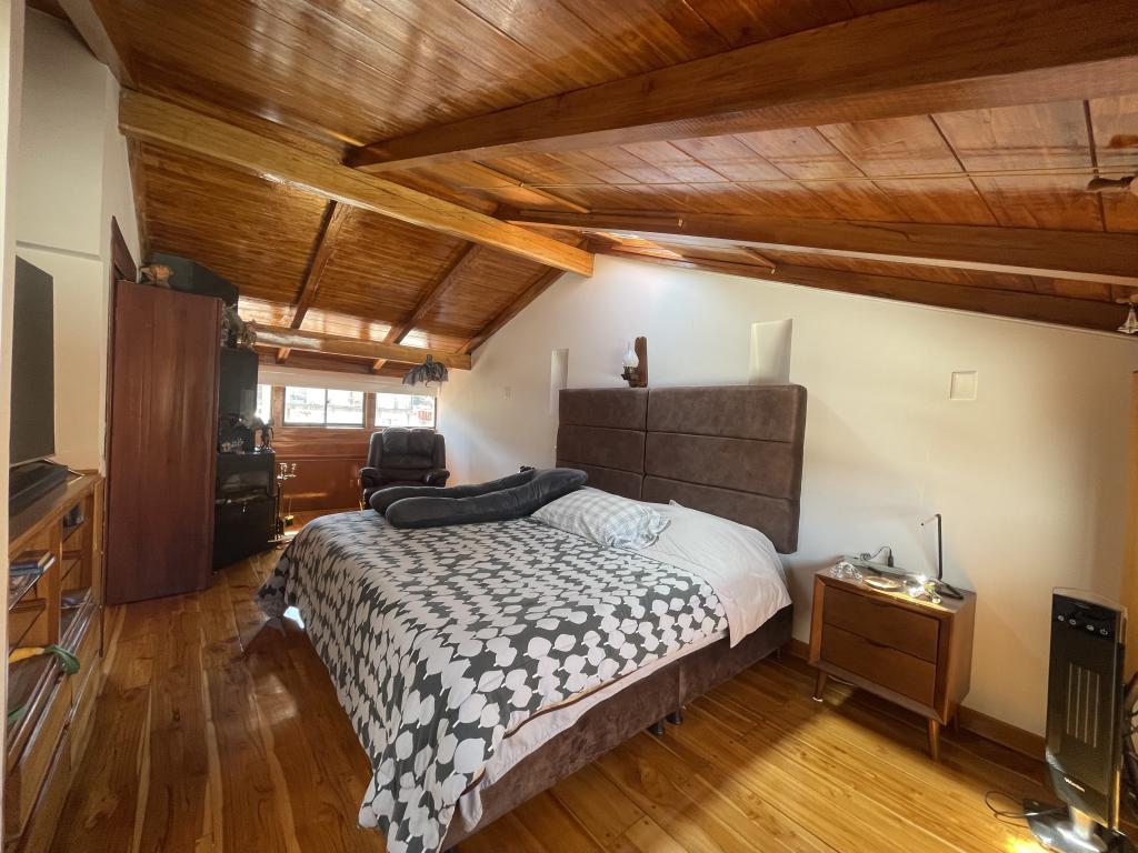Apartamento de 3 alcobas en venta en Santa Barbara Central, Bogotá, 128 m² · foto 13 de 19