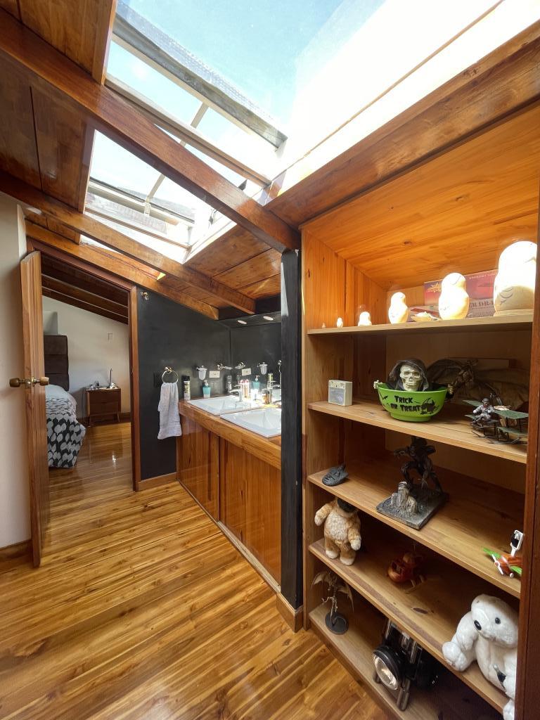 Apartamento de 3 alcobas en venta en Santa Barbara Central, Bogotá, 128 m² · foto 17 de 19