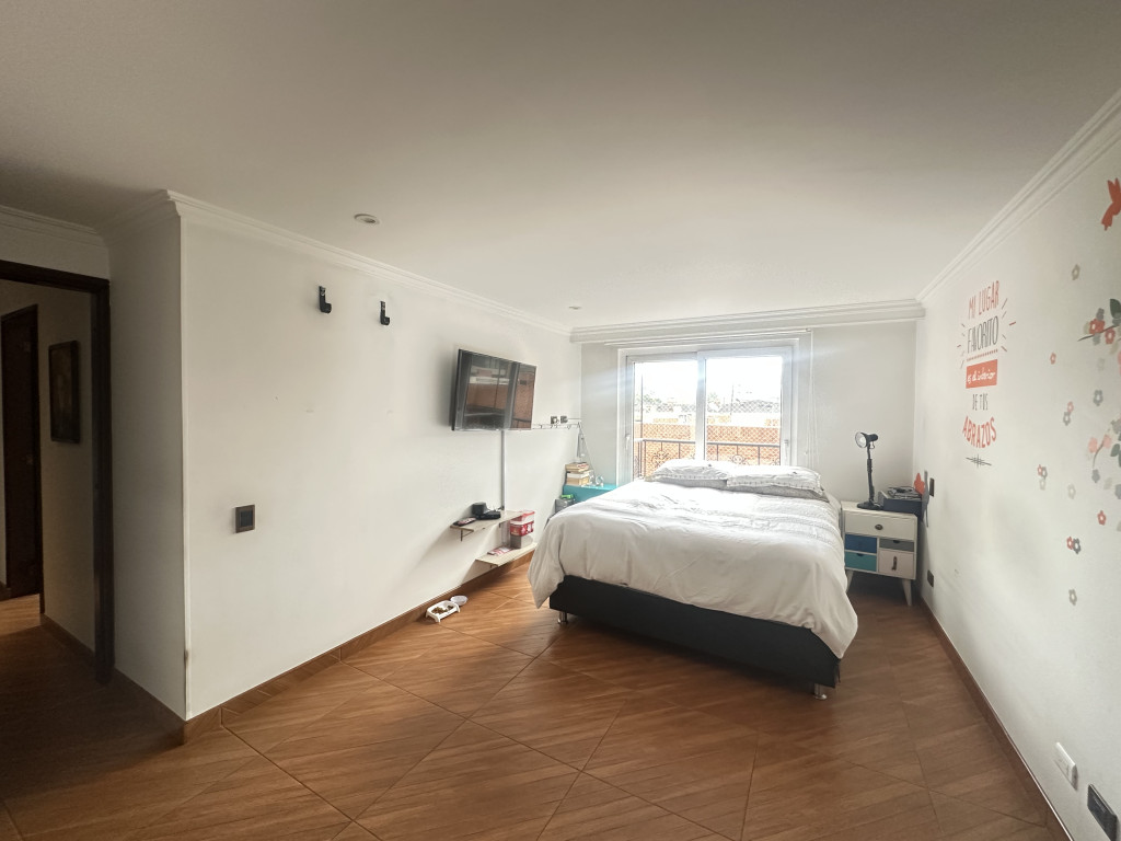 Apartamento de 2 alcobas en venta en Santa Paula, Bogotá, 144 m² · foto 13 de 19