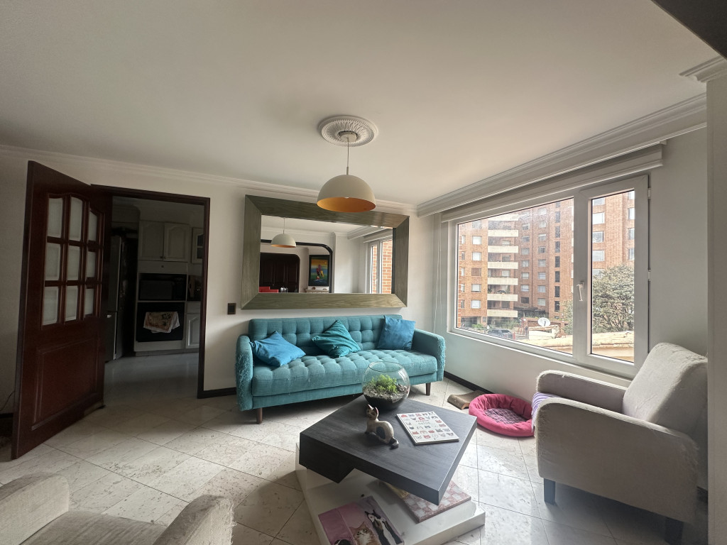 Apartamento de 2 alcobas en venta en Santa Paula, Bogotá, 144 m² · foto 2 de 19