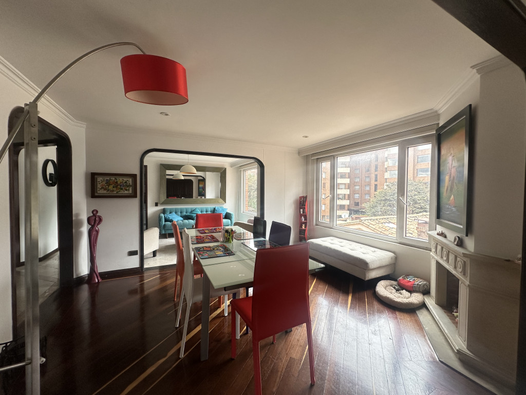 Apartamento de 2 alcobas en venta en Santa Paula, Bogotá, 144 m² · foto 4 de 19