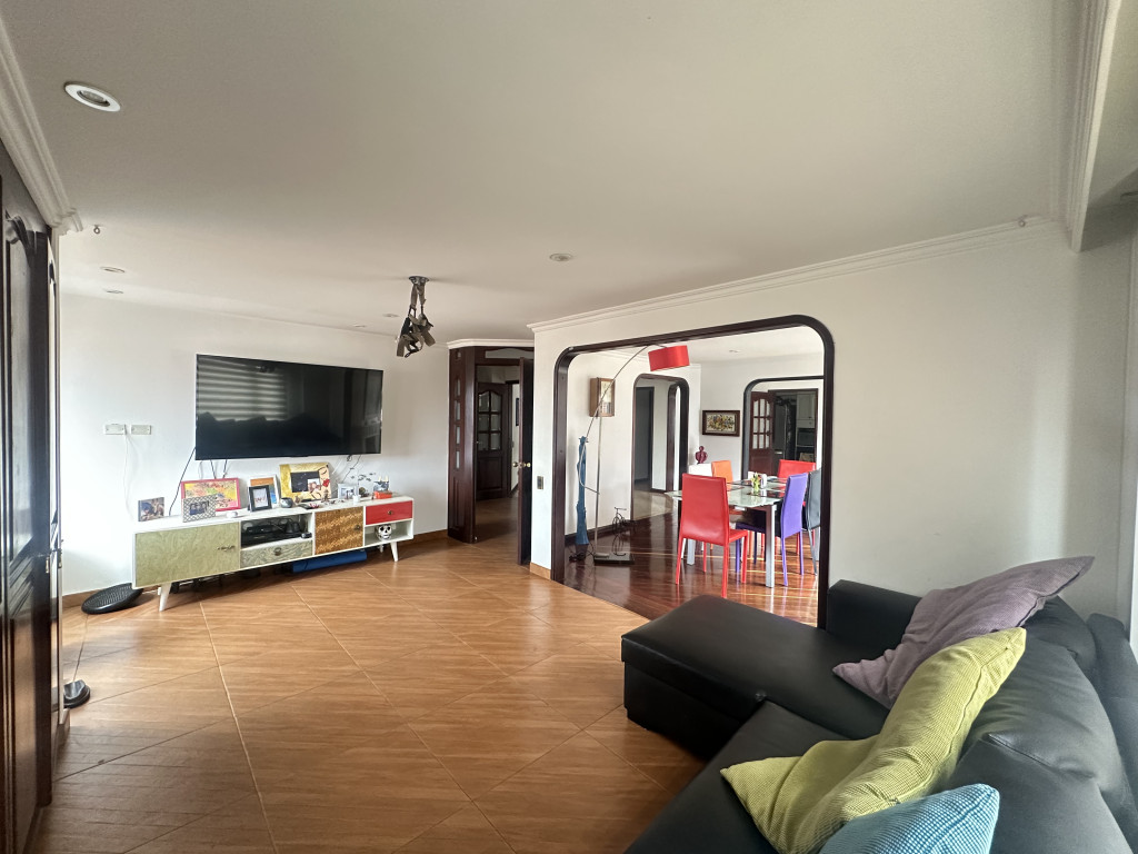 Apartamento de 2 alcobas en venta en Santa Paula, Bogotá, 144 m² · foto 6 de 19