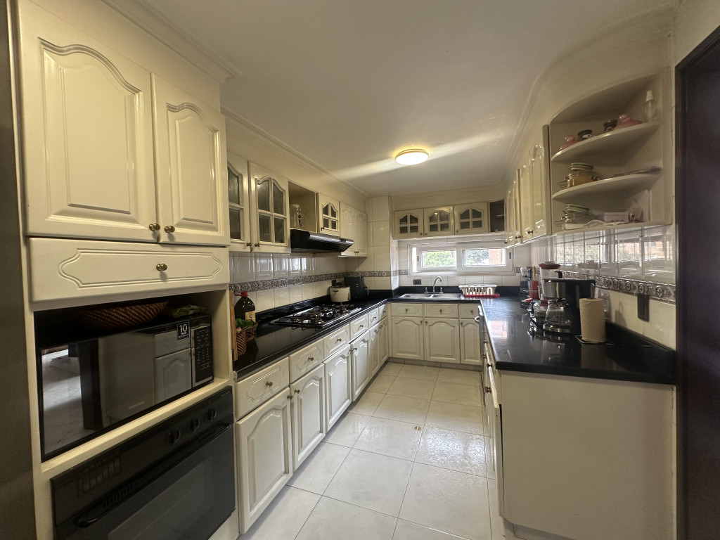 Apartamento de 2 alcobas en venta en Santa Paula, Bogotá, 144 m² · foto 7 de 19