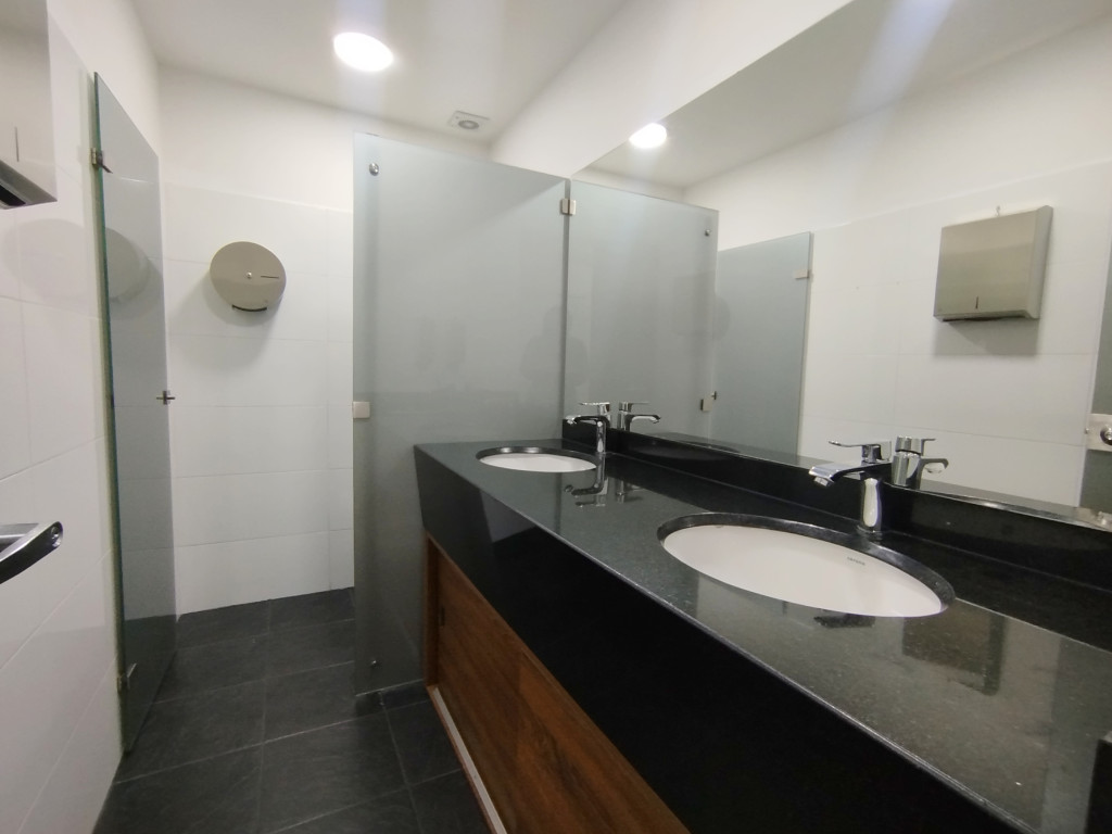 Oficina en arriendo en La Carolina, Bogotá, 174 m² · foto 6 de 16