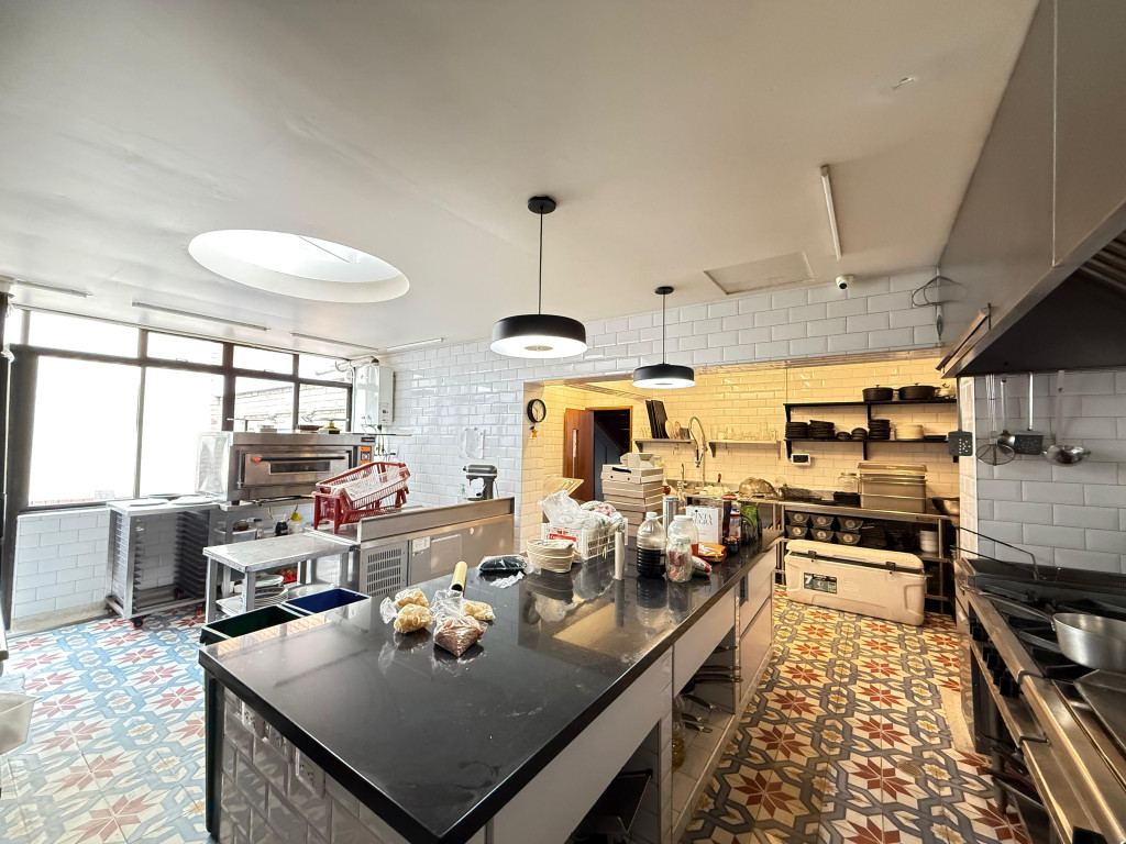 Casa de 3 alcobas en venta en San Felipe, Bogotá, 420 m² · foto 8 de 17