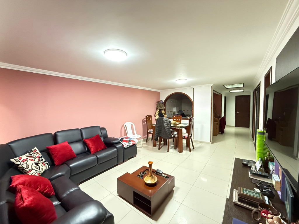 Apartamento de 5 alcobas en venta en Pradera Norte, Bogotá, 191 m² · foto 11 de 20