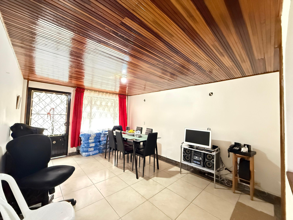 Apartamento de 5 alcobas en venta en Pradera Norte, Bogotá, 191 m² · foto 2 de 20