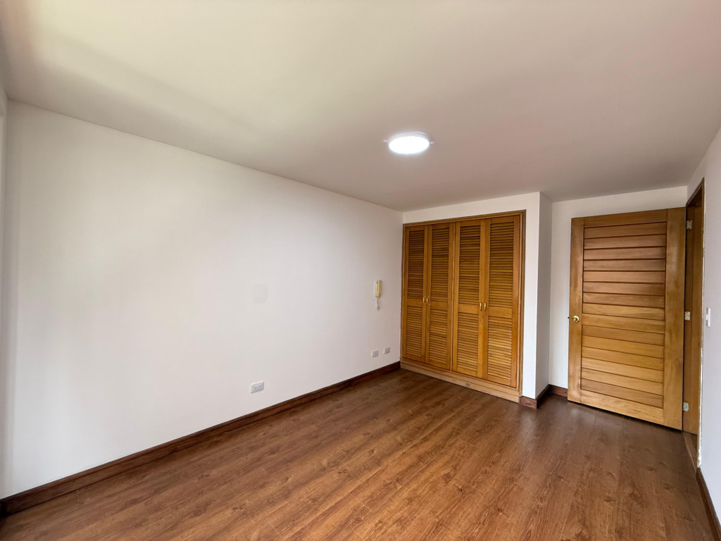 Apartamento de 3 alcobas en venta en Chico Norte Iii, Bogotá, 144 m² · foto 8 de 17