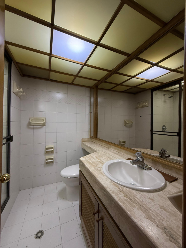 Apartamento de 3 alcobas en venta en Chico Norte Iii, Bogotá, 144 m² · foto 9 de 17