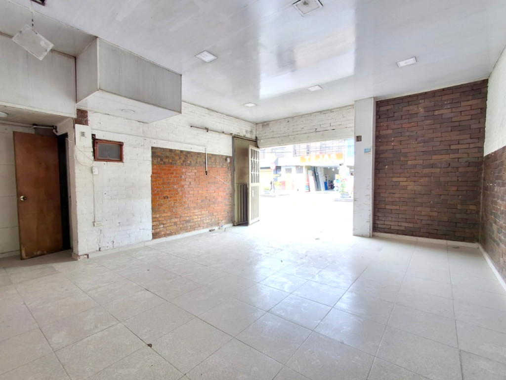 Bodega en arriendo en Villa Gladys, Bogotá, 423 m² · foto 4 de 8