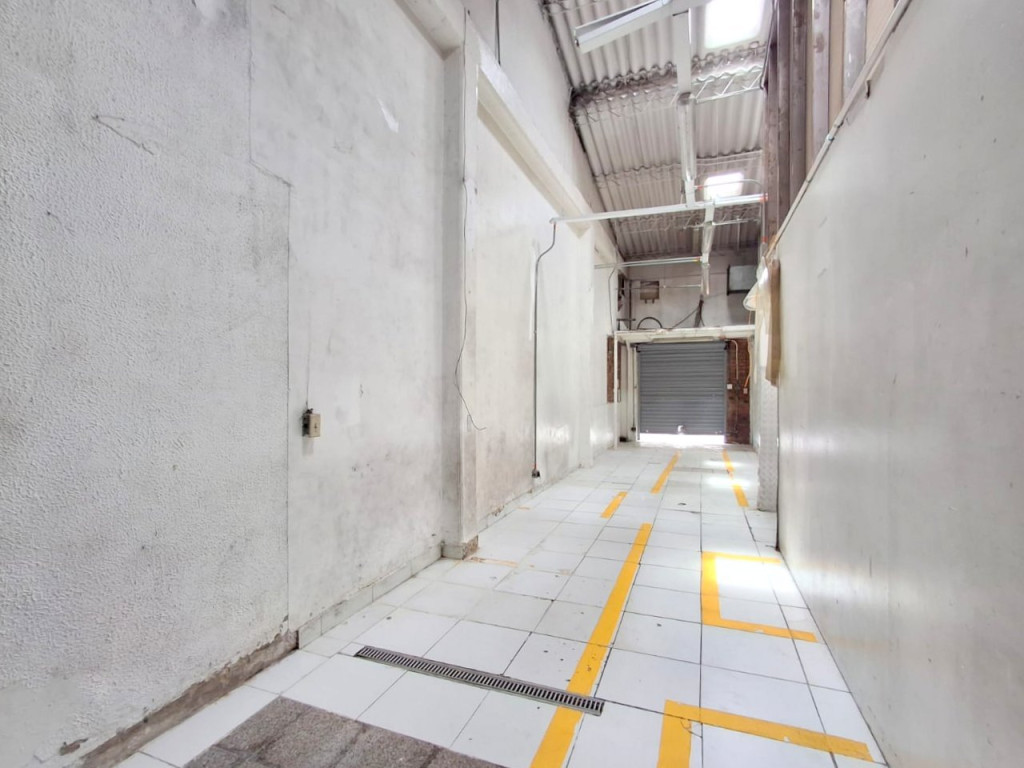 Bodega en arriendo en Villa Gladys, Bogotá, 423 m² · foto 7 de 8