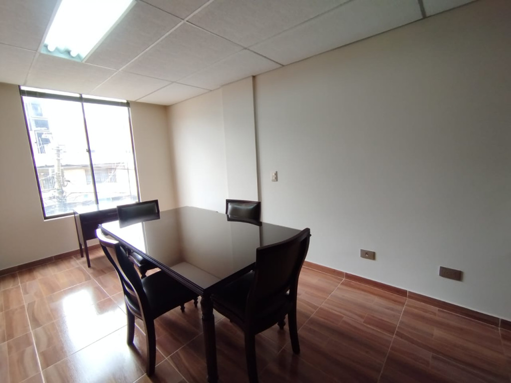 Oficina en arriendo en Santa Bárbara, Bogotá, 41 m² · foto 7 de 9