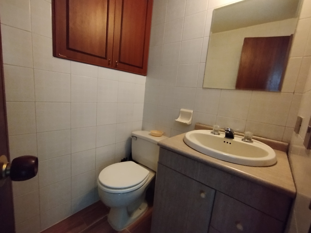 Oficina en arriendo en Santa Bárbara, Bogotá, 41 m² · foto 8 de 9