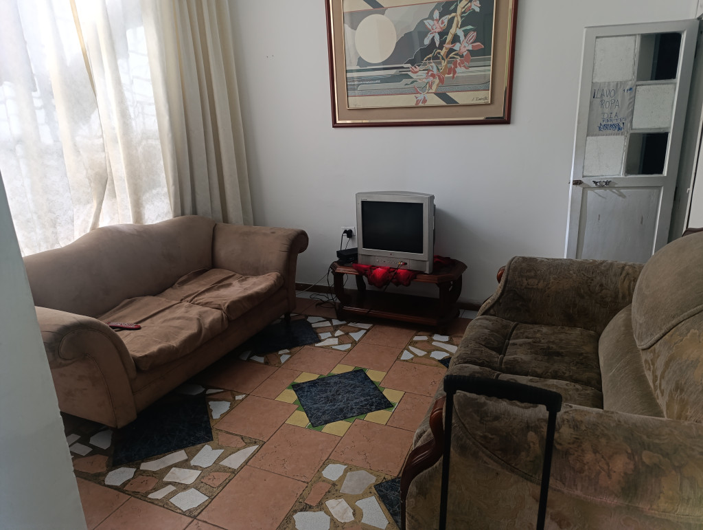 Casa de 21 alcobas en venta en Santa Teresita, Bogotá, 292 m² · foto 2 de 16