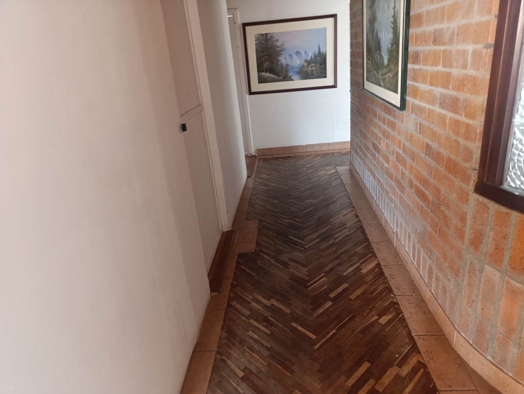 Casa de 21 alcobas en venta en Santa Teresita, Bogotá, 292 m² · foto 4 de 16