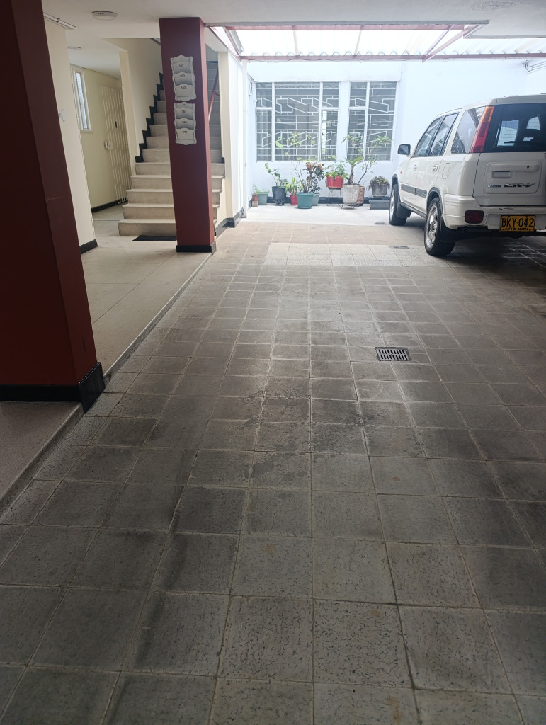 Apartamento en venta en La Soledad, Bogotá · foto 2 de 17