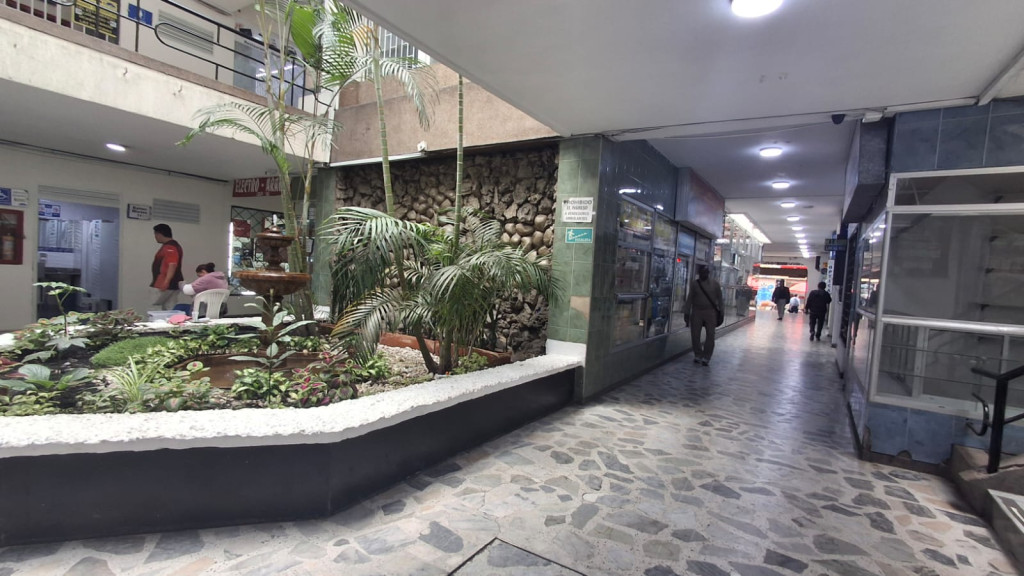 Local en arriendo en Centro, Bogotá, 6 m² · foto 4 de 5