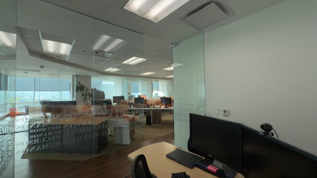 Oficina en venta en Santa Barbara, Bogotá, 316 m² · foto 13 de 17