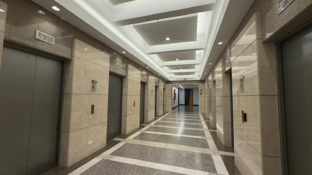 Oficina en venta en Santa Barbara, Bogotá, 316 m² · foto 16 de 17