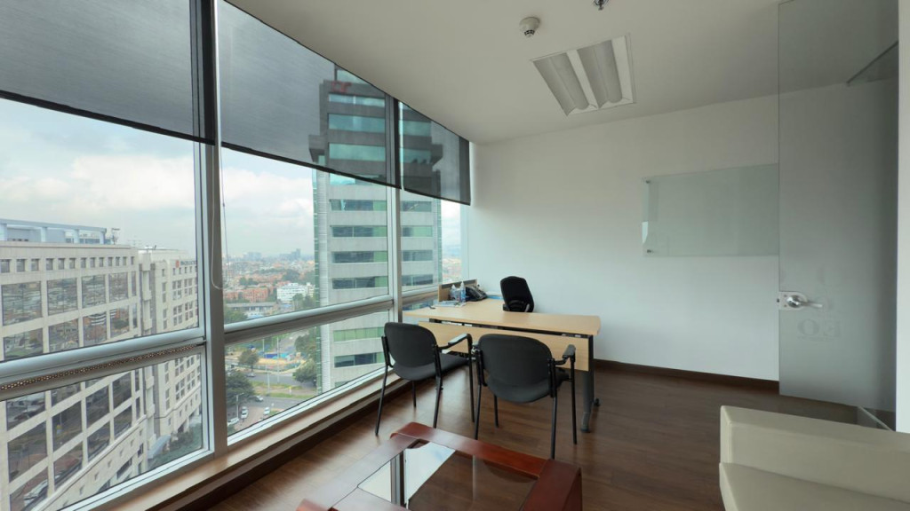 Oficina en venta en Santa Barbara, Bogotá, 316 m² · foto 3 de 17
