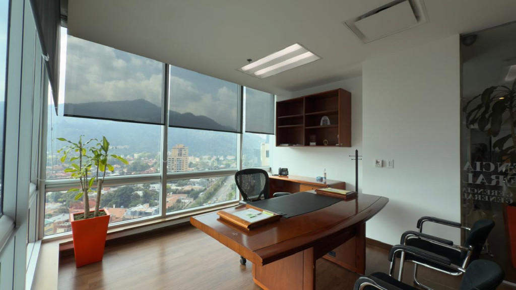 Oficina en venta en Santa Barbara, Bogotá, 316 m² · foto 7 de 17