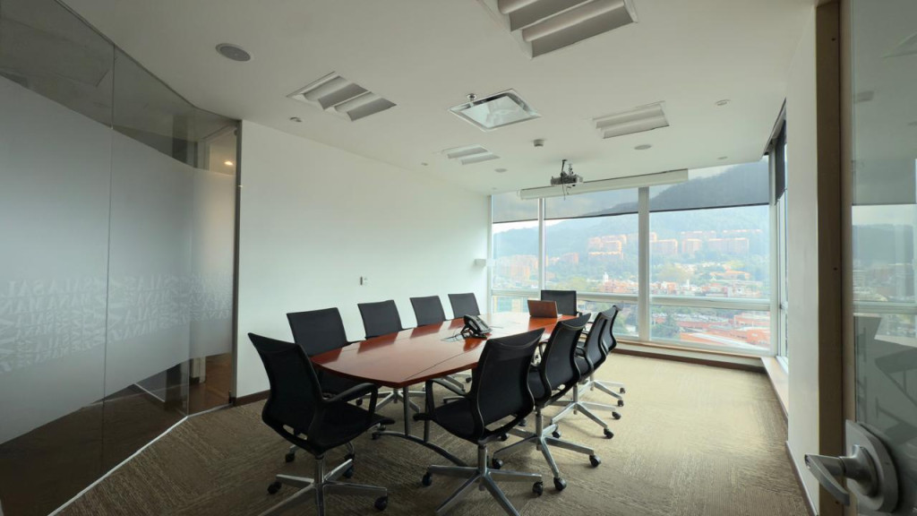 Oficina en venta en Santa Barbara, Bogotá, 316 m² · foto 8 de 17