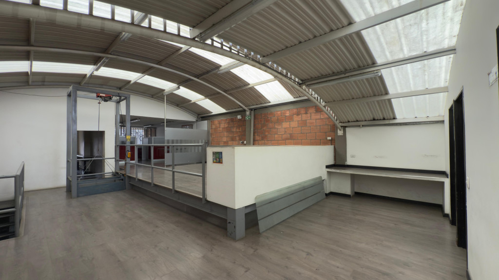 Bodega en venta en San Fernando, Bogotá, 253 m² · foto 10 de 18
