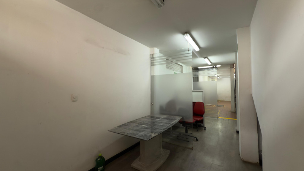 Bodega en venta en San Fernando, Bogotá, 253 m² · foto 3 de 18