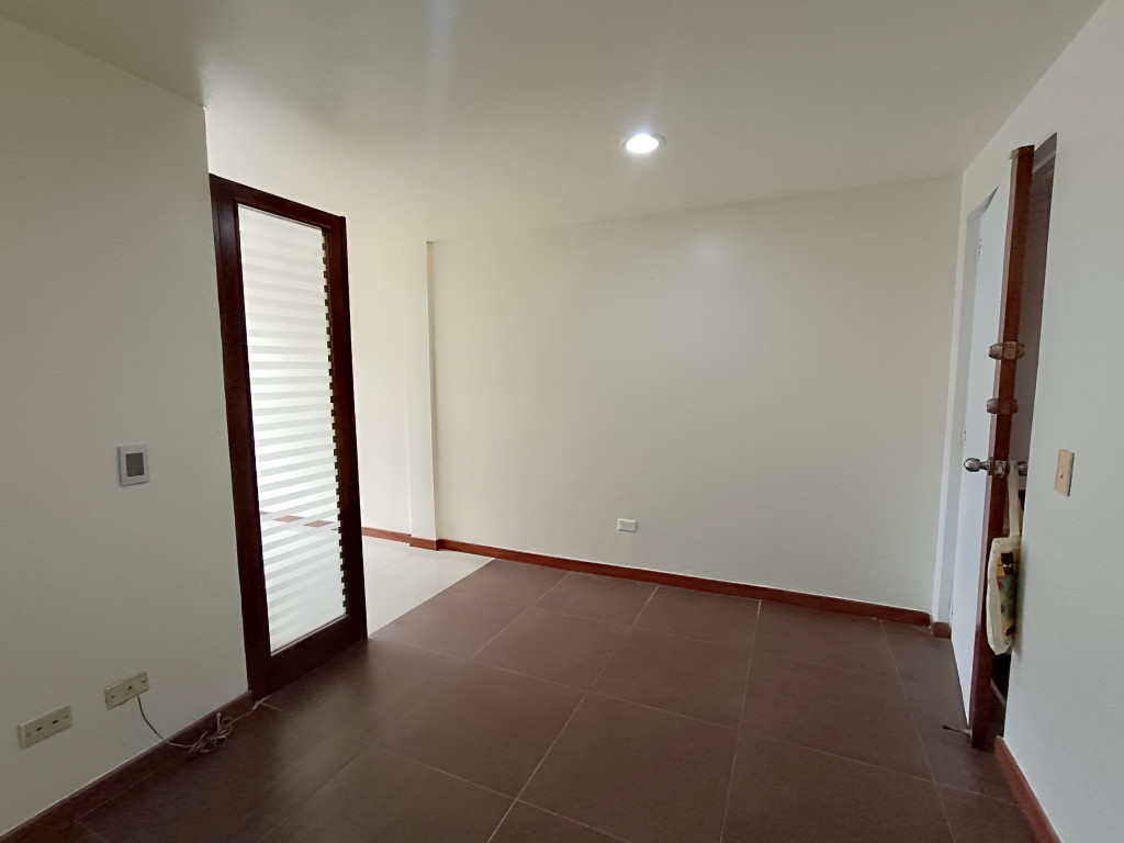 Consultorio en arriendo en Santa Barbara, Bogotá, 20 m² · foto 7 de 10