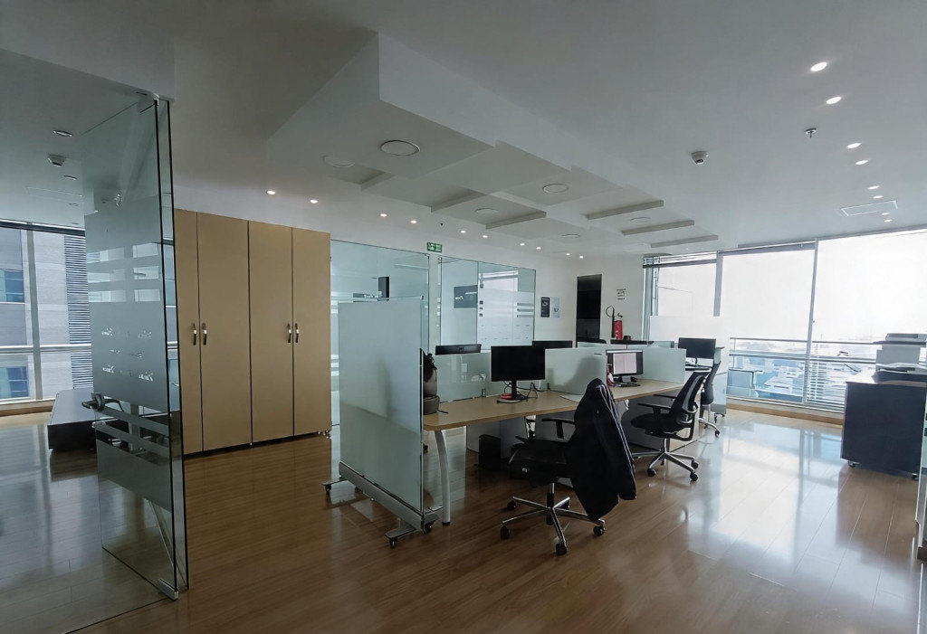 Foto de OFICINA en SANTA BARBARA