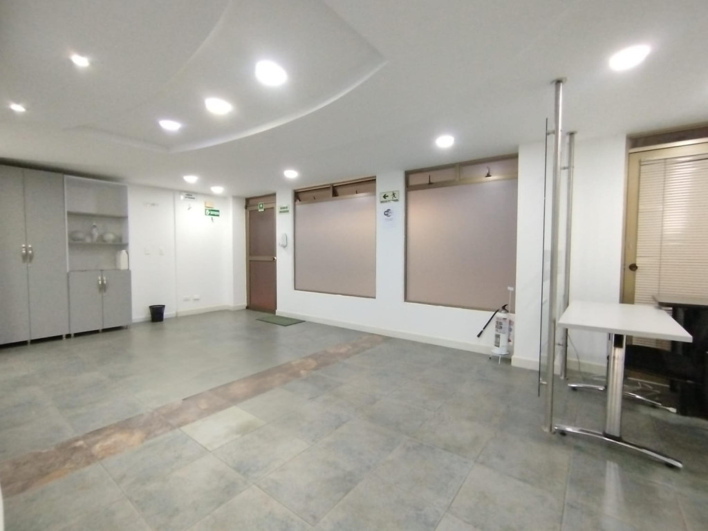 Oficina en arriendo en Chico Norte, Bogotá, 120 m² · foto 2 de 15