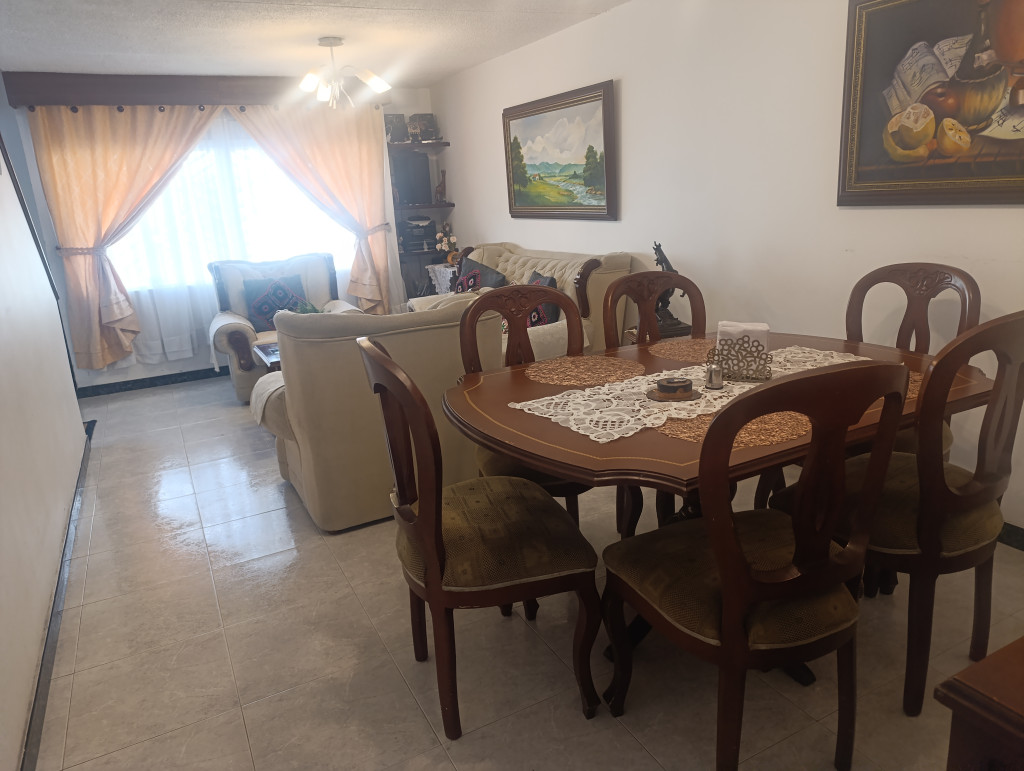 Casa en venta en Villa Luz, Bogotá · foto 4 de 22