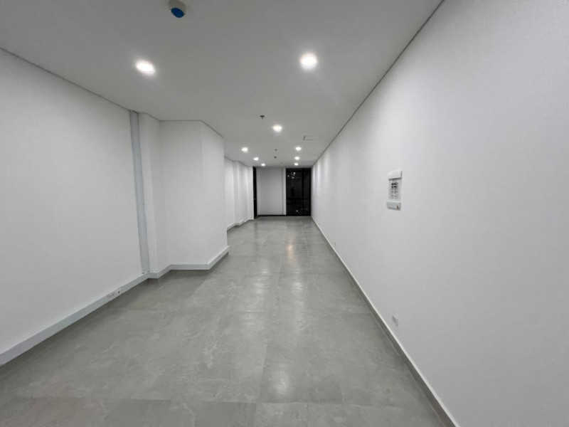 Oficina en arriendo en Puente Largo, Bogotá, 50 m² · foto 4 de 13