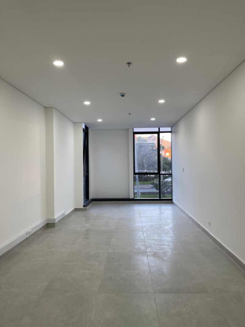 Oficina en arriendo en Puente Largo, Bogotá, 50 m² · foto 5 de 13