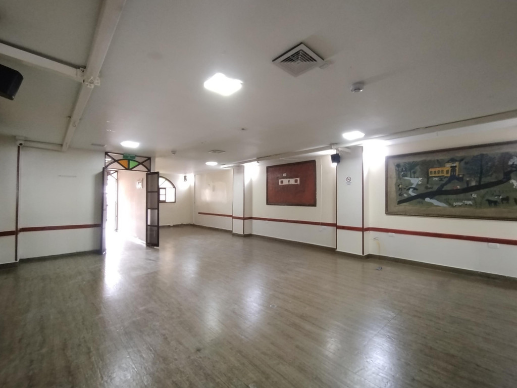 Local en arriendo en El Lago, Bogotá, 210 m² · foto 4 de 17