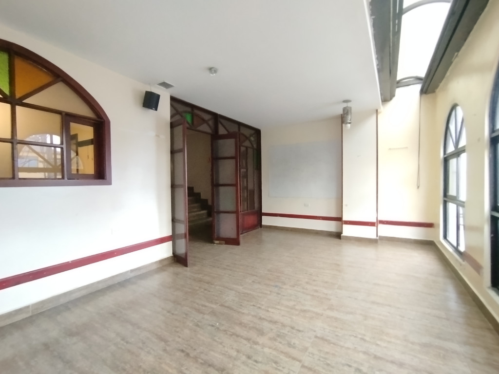 Local en arriendo en El Lago, Bogotá, 210 m² · foto 5 de 17
