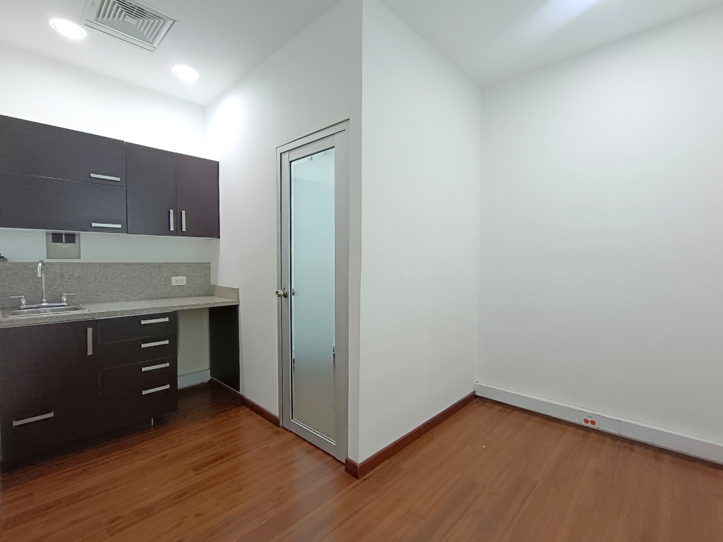 Oficina en arriendo en Santa Barbara, Bogotá, 70 m² · foto 13 de 13