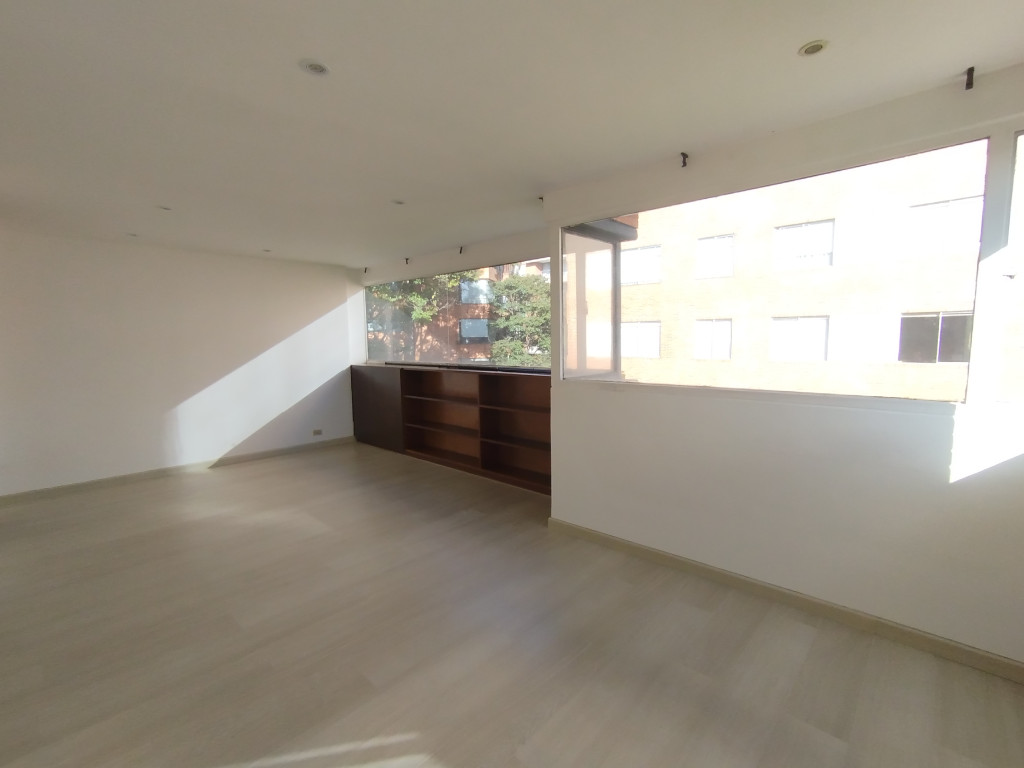 Apartamento de 1 alcoba en arriendo en Los Rosales, Bogotá, 46 m² · foto 2 de 8
