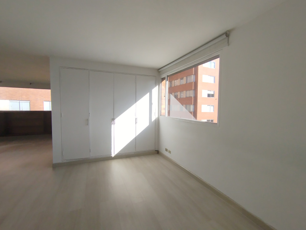 Apartamento de 1 alcoba en arriendo en Los Rosales, Bogotá, 46 m² · foto 7 de 8