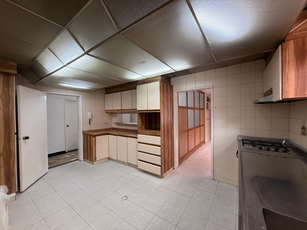 Apartamento de 3 alcobas en venta en Chico Norte Iii, Bogotá, 230 m² · foto 8 de 22