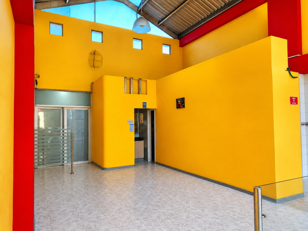 Local en arriendo en Galerias, Bogotá, 143 m² · foto 2 de 6