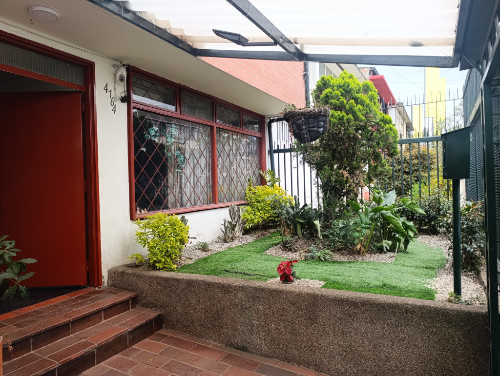 Casa de 4 alcobas en venta en La Soledad, Bogotá, 191 m² · foto 2 de 19