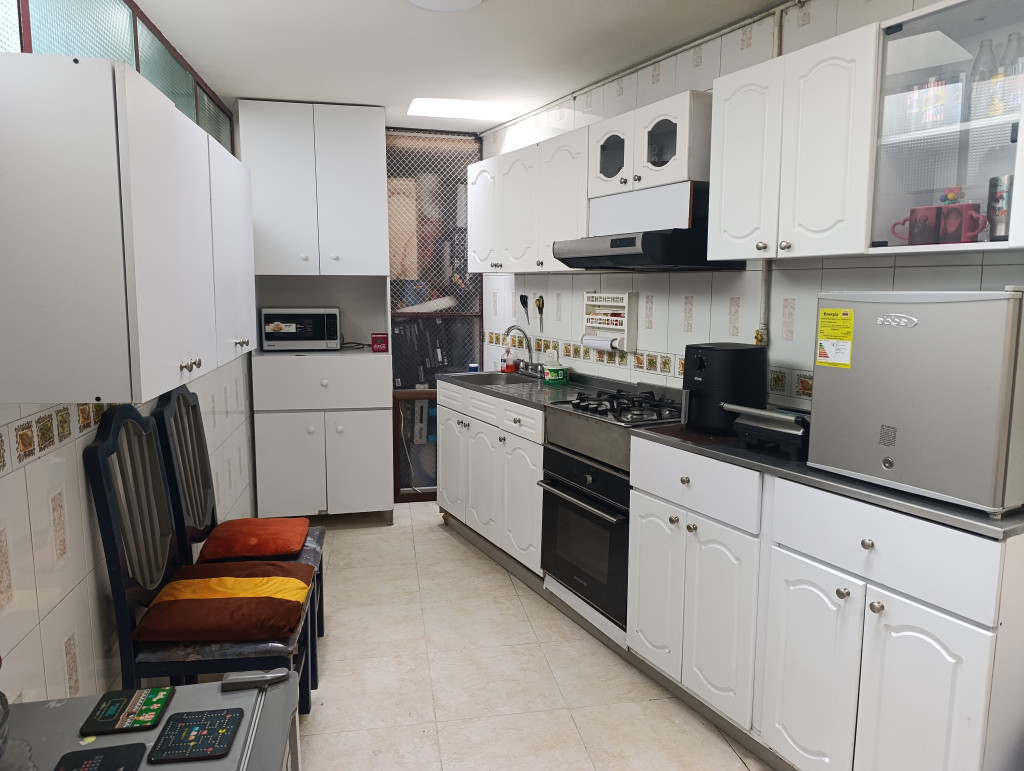 Casa de 4 alcobas en venta en La Soledad, Bogotá, 191 m² · foto 3 de 19