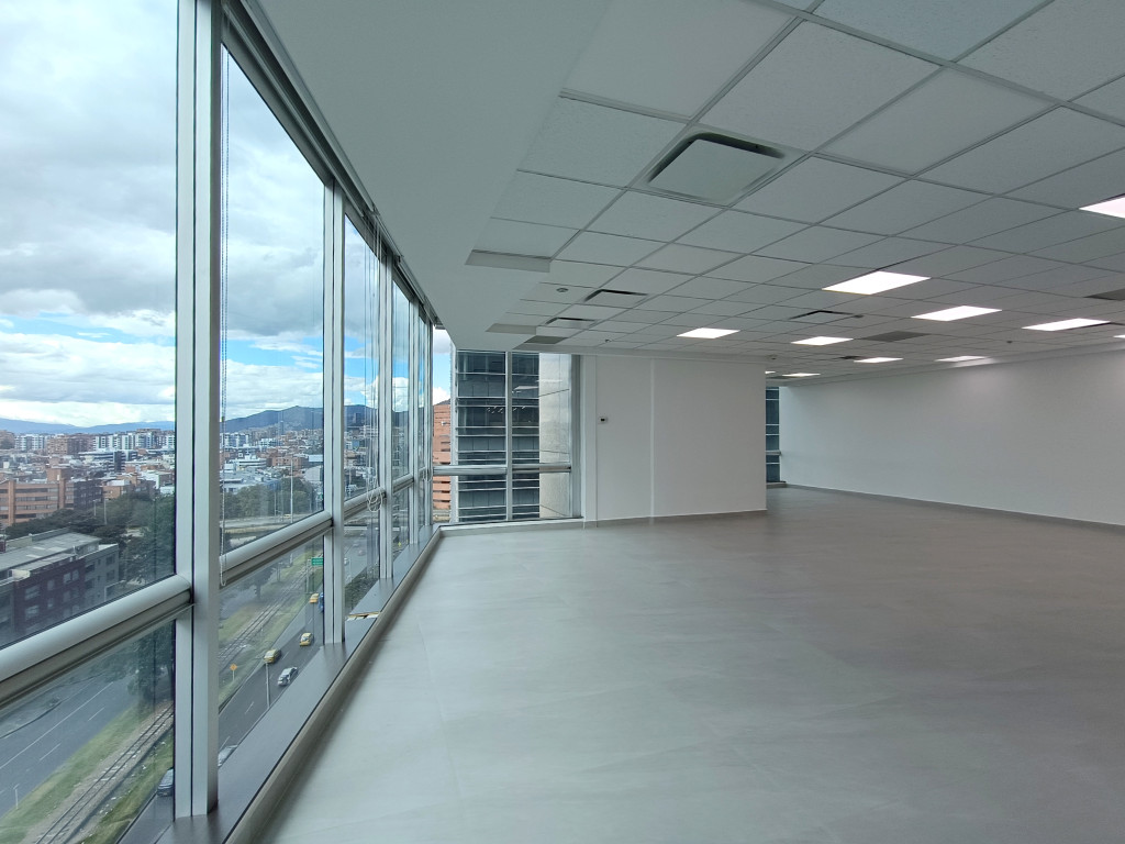Oficina en arriendo en Santa Barbara, Bogotá, 113 m² · foto 5 de 9