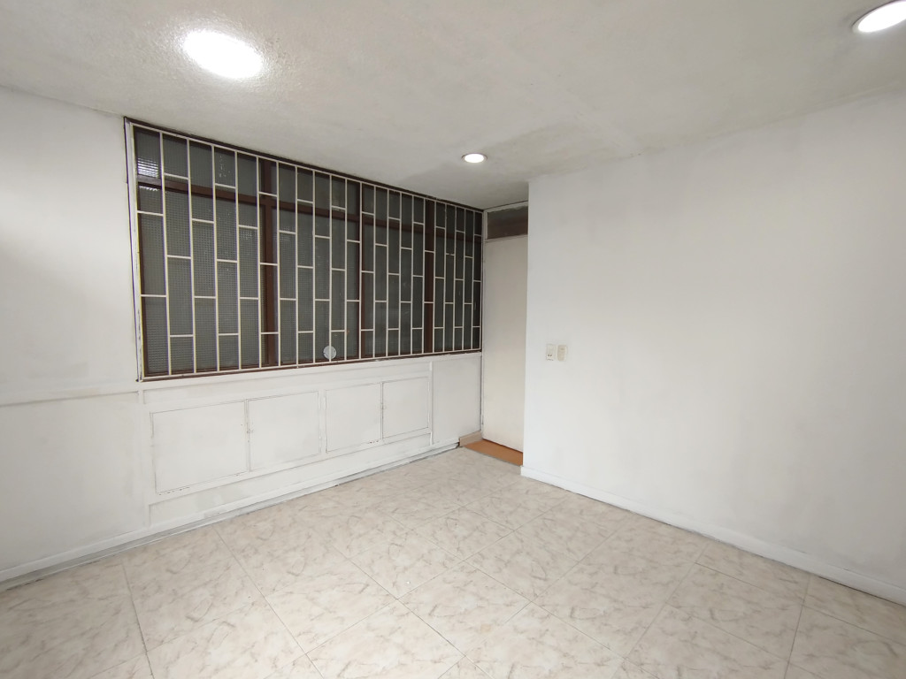Local en arriendo en El Lago, Bogotá, 66 m² · foto 5 de 8