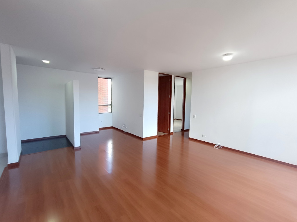 Apartamento de 2 alcobas en arriendo en Villas De Aranjuez, Bogotá, 74 m² · foto 3 de 15