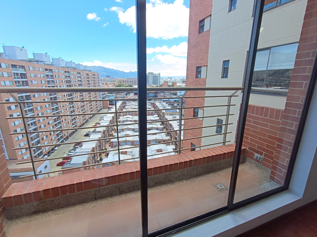 Apartamento de 2 alcobas en arriendo en Villas De Aranjuez, Bogotá, 74 m² · foto 4 de 15